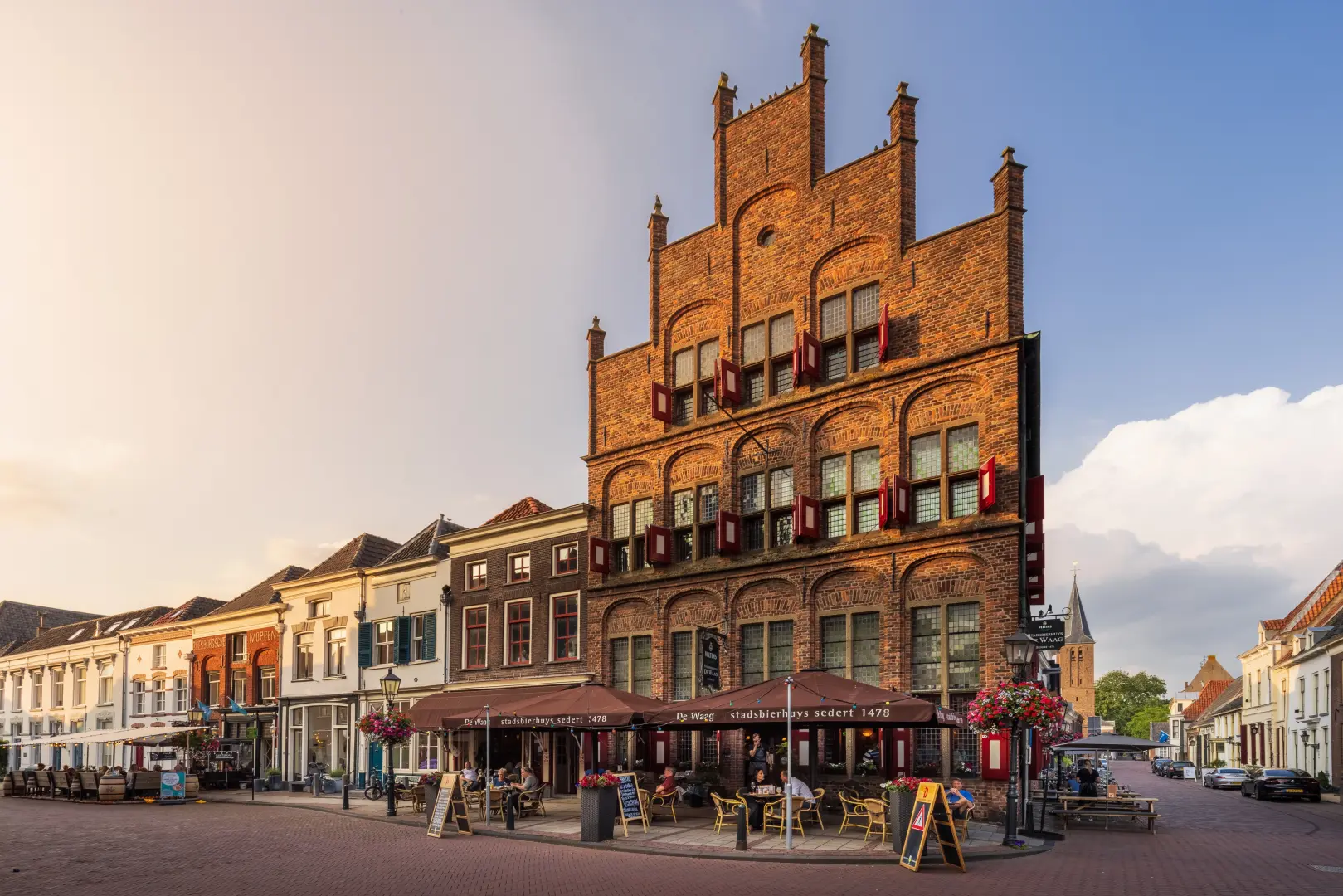 Stadsbierhuys De Waag in Hanzestad Doesburg, het oudste café van Nederland