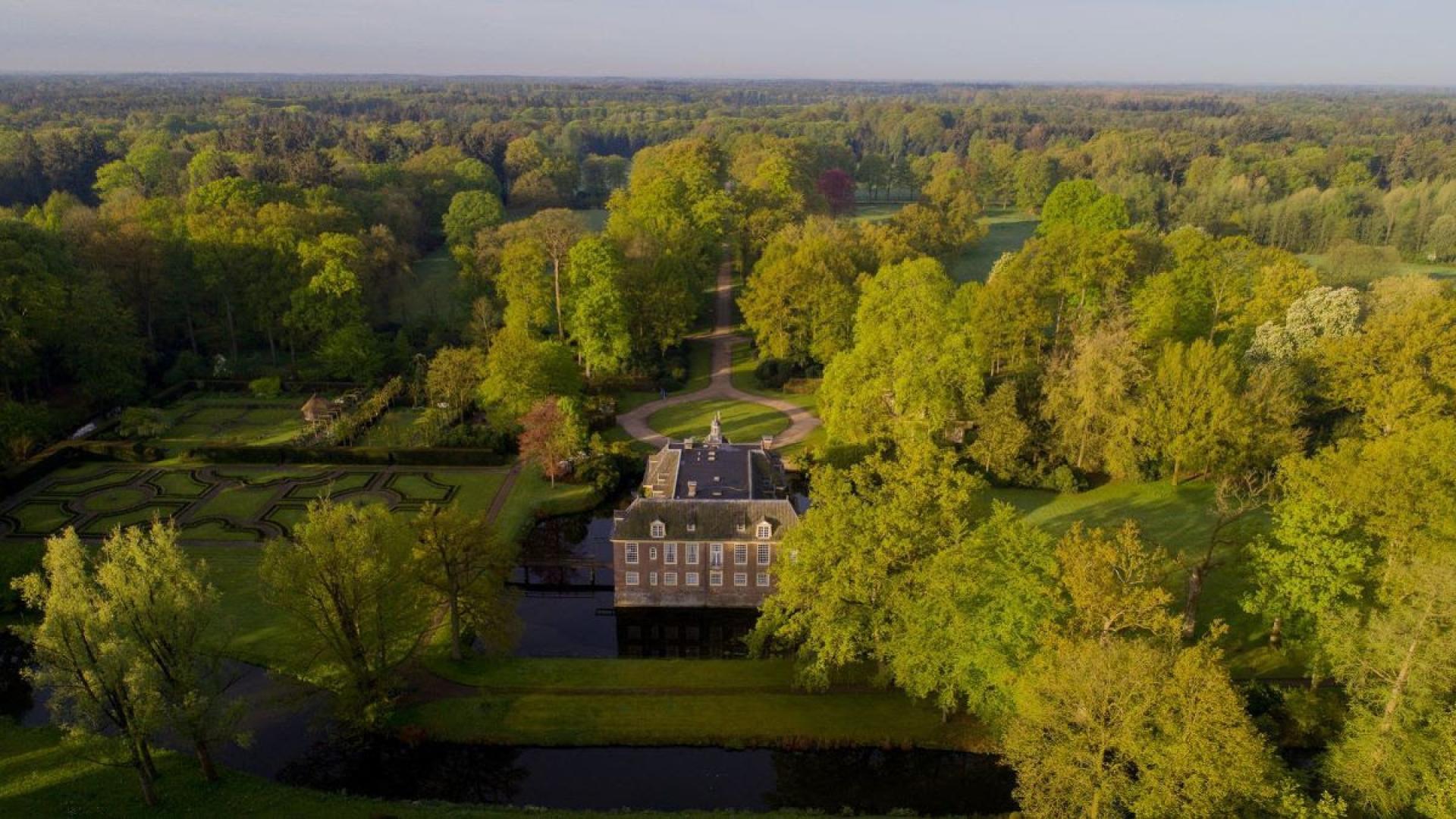 Landgoed De Wiersse in gemeente Bronckhorst van bovenaf
